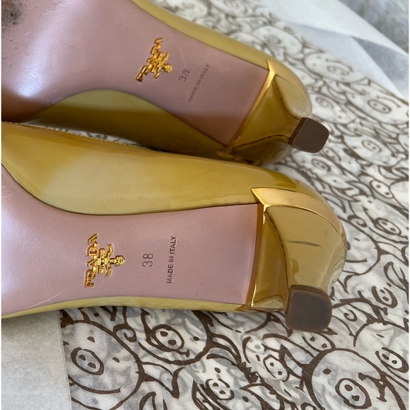 PRADA Patent Leather Yellow Peep Toe Heel w/Signature Gold Tone Plate - Picture 13 of 13